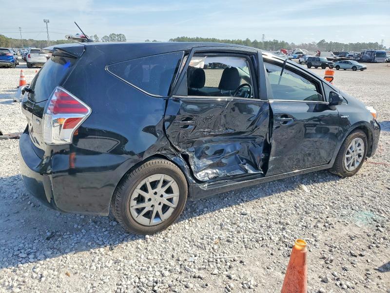 Photo 3 from auction – 2015 TOYOTA PRIUS V with VIN JTDZN3EU4FJ033639