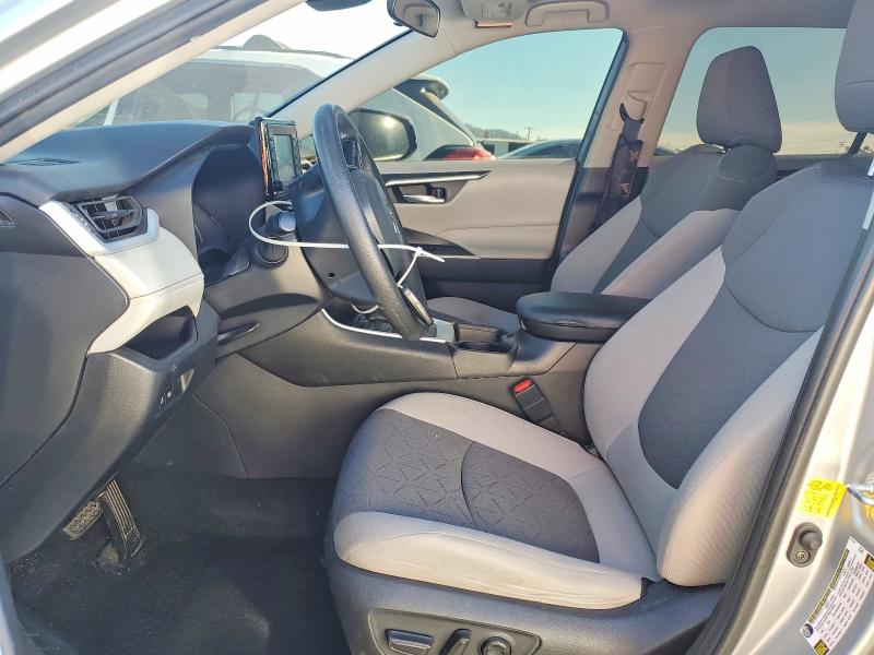 Photo 7 from auction – 2021 TOYOTA RAV4 with VIN 2T3W1RFV0MW110773