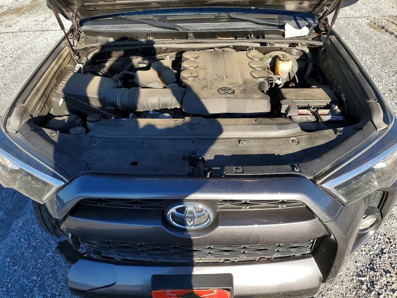 Photo 12 from auction – 2018 TOYOTA 4RUNNER SR with VIN JTEZU5JR3J5170066