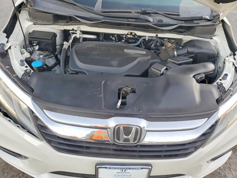 Photo 12 from auction – 2018 HONDA ODYSSEY with VIN 5FNRL6H70JB096962