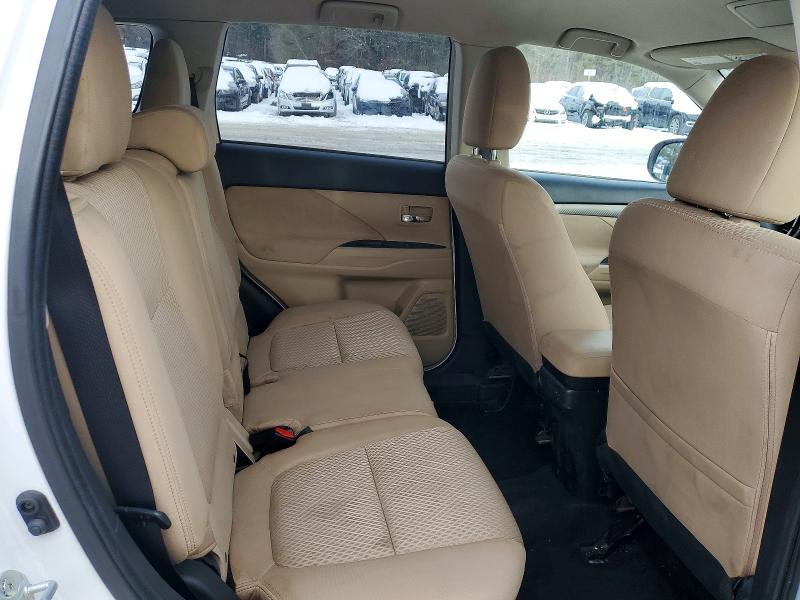 Photo 11 from auction – 2016 MITSUBISHI OUTLANDER with VIN JA4AZ3A31GZ007379