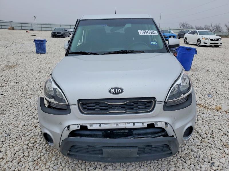 Photo 5 from auction – 2013 KIA SOUL with VIN KNDJT2A55D7498937