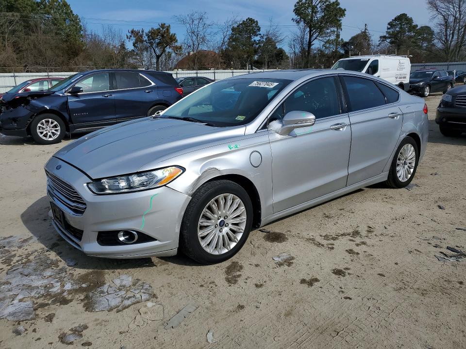 FORD FUSION TIT 2013 with VIN 3FA6P0SU8DR308681 - Photo from auction