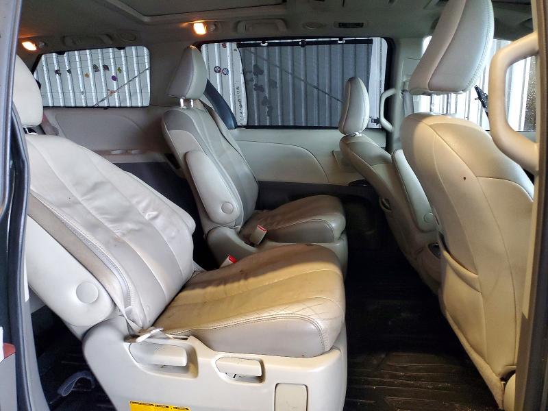 Photo 11 from auction – 2011 TOYOTA SIENNA XLE with VIN 5TDDK3DC8BS010891