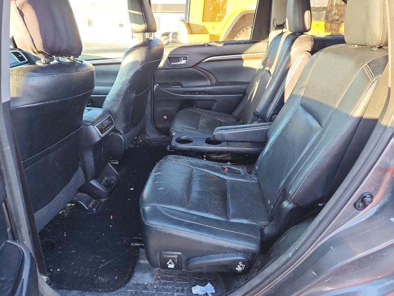 Photo 11 from auction – 2015 TOYOTA HIGHLANDER with VIN 5TDDKRFH2FS140439