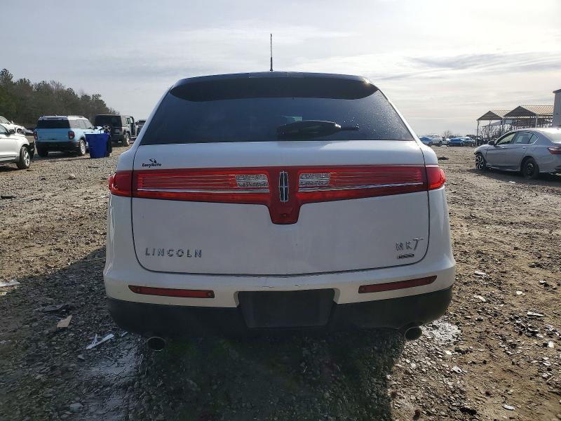 Photo 6 from auction – 2014 LINCOLN MKT with VIN 2LMHJ5AT3EBL50430
