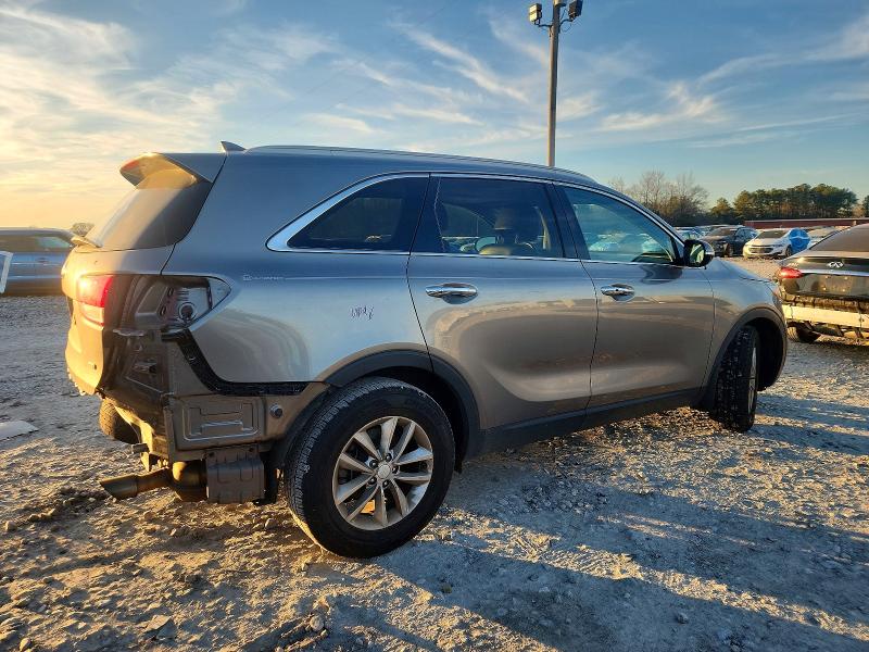 Photo 3 from auction – 2017 KIA SORENTO LX with VIN 5XYPG4A30HG275268
