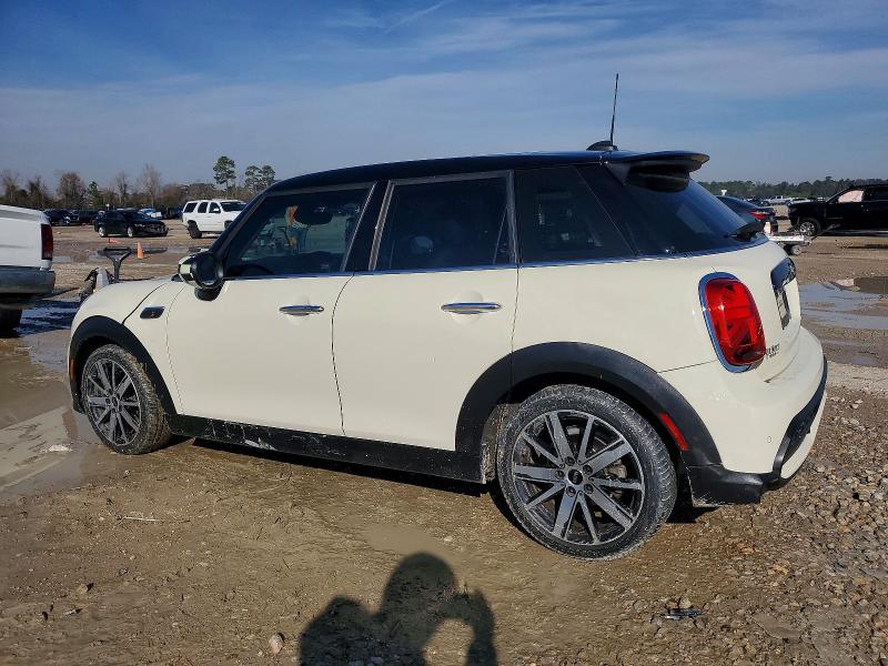 Photo 2 from auction – 2023 MINI COOPER with VIN WMW53DK06P2S64479