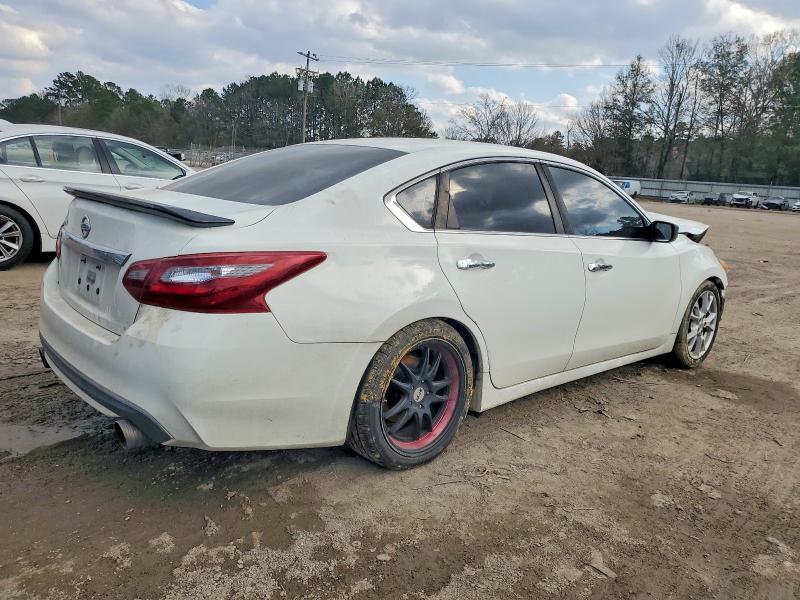 Photo 3 from auction – 2018 NISSAN ALTIMA with VIN 1N4AL3AP3JC134581