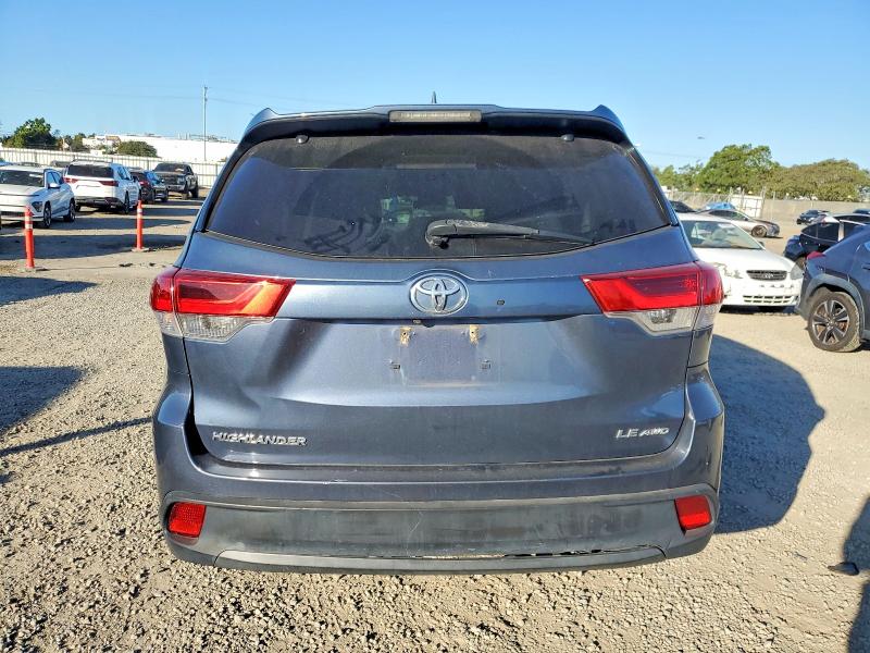 Photo 6 from auction – 2017 TOYOTA HIGHLANDER with VIN 5TDBZRFH5HS381689