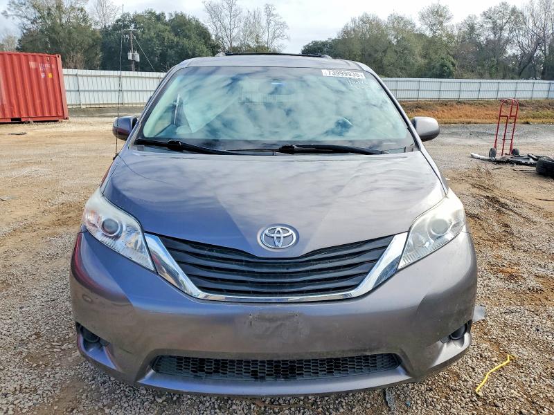 Photo 5 from auction – 2011 TOYOTA SIENNA LE with VIN 5TDKK3DC2BS107303