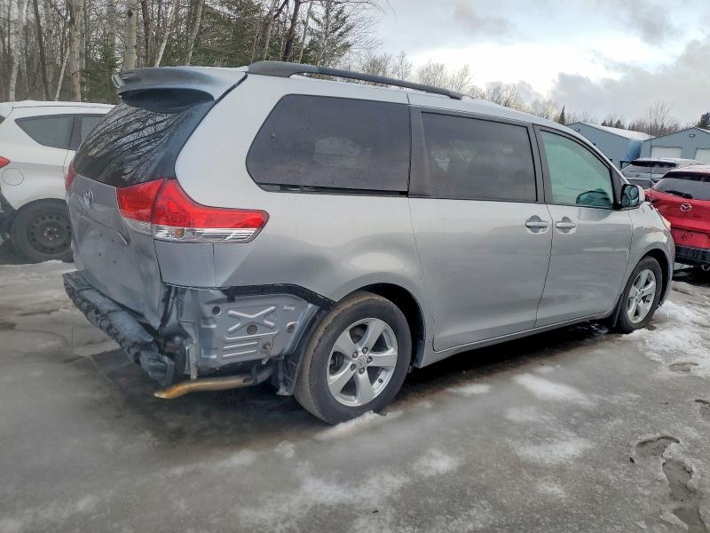 Photo 3 from auction – 2012 TOYOTA SIENNA LE with VIN 5TDKK3DC2CS208794