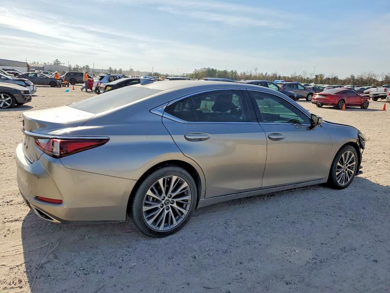 Photo 3 from auction – 2019 LEXUS ES 300 with VIN 58ABZ1B19KU002419