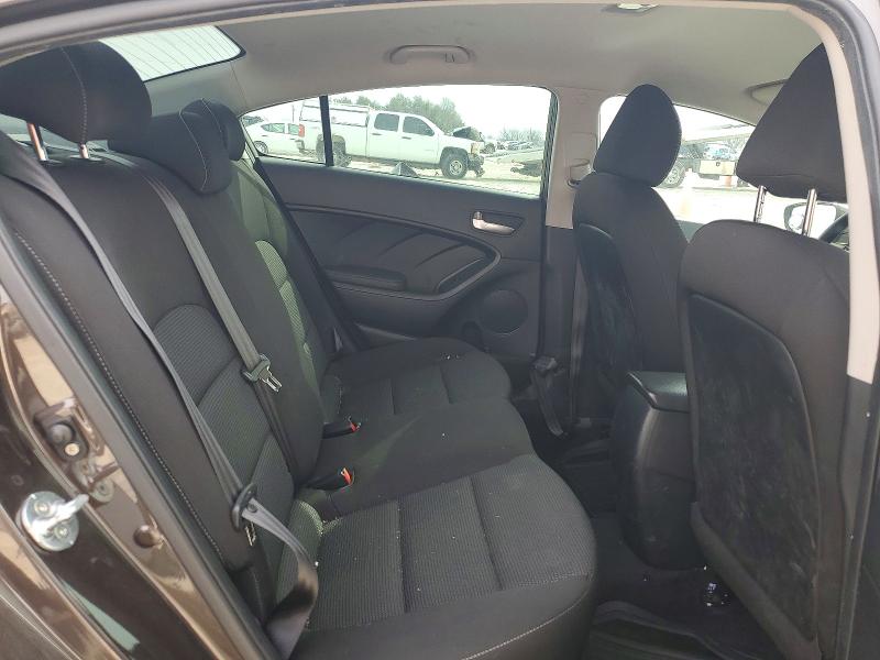 Photo 10 from auction – 2017 KIA FORTE LX with VIN 3KPFK4A78HE125001