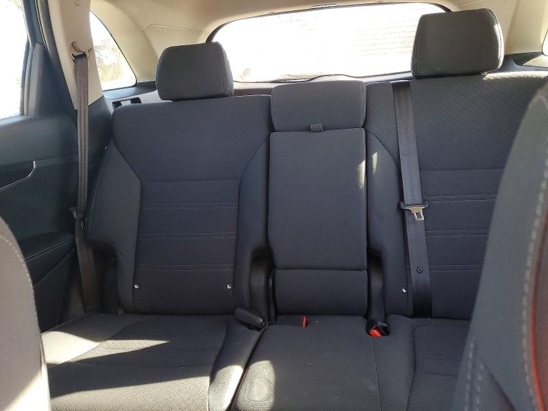 Photo 10 from auction – 2017 KIA SORENTO LX with VIN 5XYPG4A32HG284411