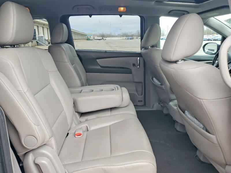 Photo 11 from auction – 2016 HONDA ODYSSEY with VIN 5FNRL5H91GB009154
