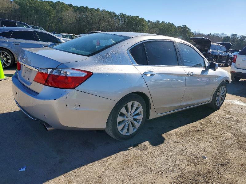 Photo 3 from auction – 2015 HONDA ACCORD with VIN 1HGCR2F73FA181974
