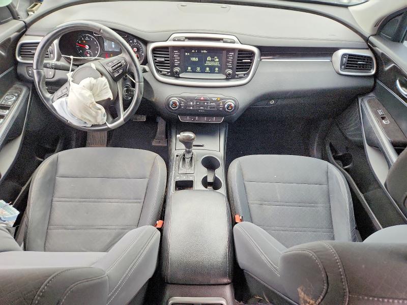 Photo 8 from auction – 2017 KIA SORENTO LX with VIN 5XYPGDA38HG212564