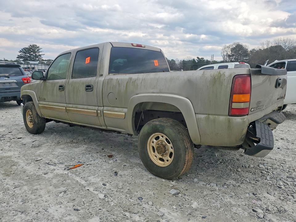 Photo 2 from auction – 2002 CHEVROLET SILVERADO with VIN 1GCHC23162F174178
