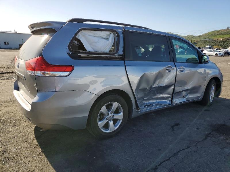 Photo 3 from auction – 2013 TOYOTA SIENNA LE with VIN 5TDKK3DC3DS391267