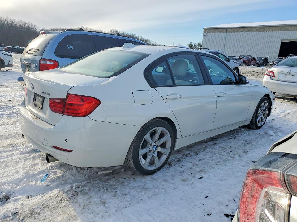Photo 3 from auction – 2014 BMW 335 XI with VIN WBA3B9G54ENR91496
