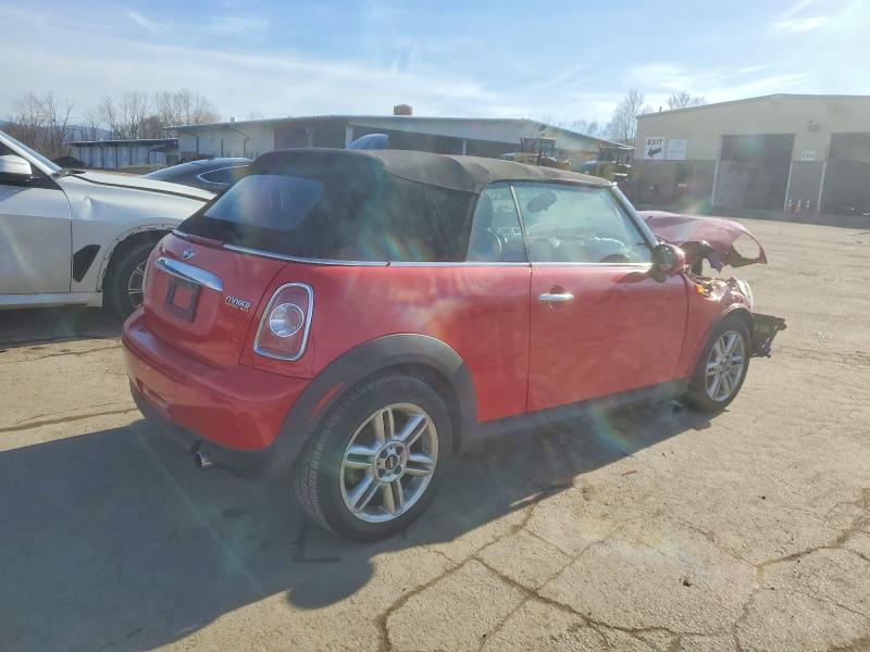 Foto 3 de la subasta – 2013 MINI COOPER con VIN WMWZN3C58DT135410