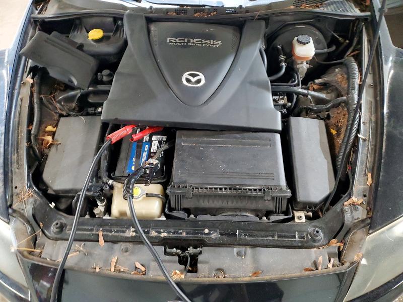 Photo 11 from auction – 2004 MAZDA RX8 with VIN JM1FE173940112609
