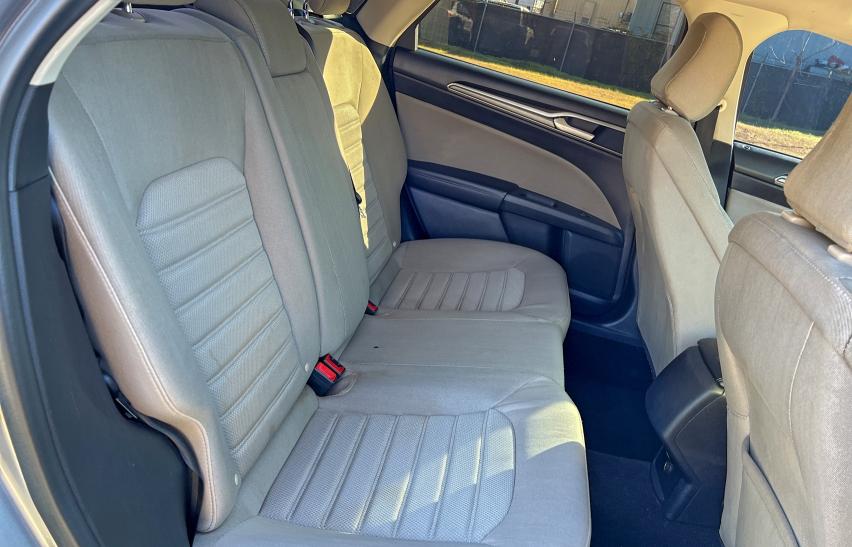 Photo 6 from auction – 2020 FORD FUSION S with VIN 3FA6P0G72LR111247