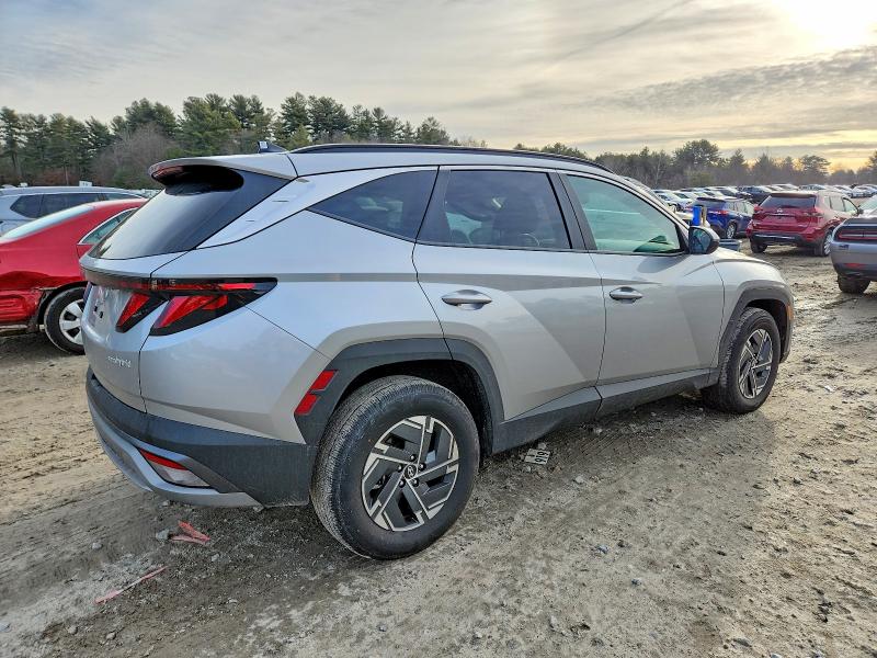 Photo 3 from auction – 2025 HYUNDAI TUCSON BLU with VIN KM8JBDD15SU369601