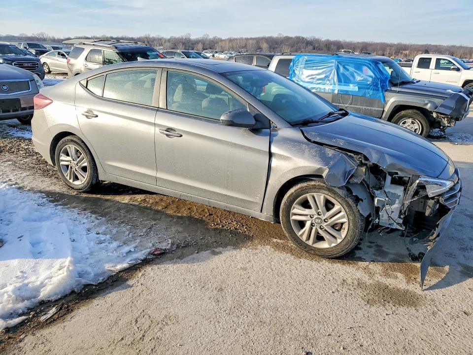 Photo 4 from auction – 2019 HYUNDAI ELANTRA with VIN 5NPD84LF3KH436476