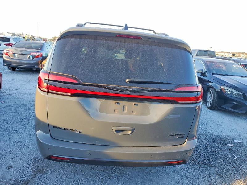 Photo 6 from auction – 2023 CHRYSLER PACIFICA with VIN 2C4RC3GG4PR615170