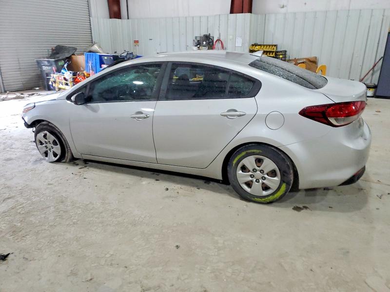 Photo 2 from auction – 2018 KIA FORTE LX with VIN 3KPFK4A71JE236463