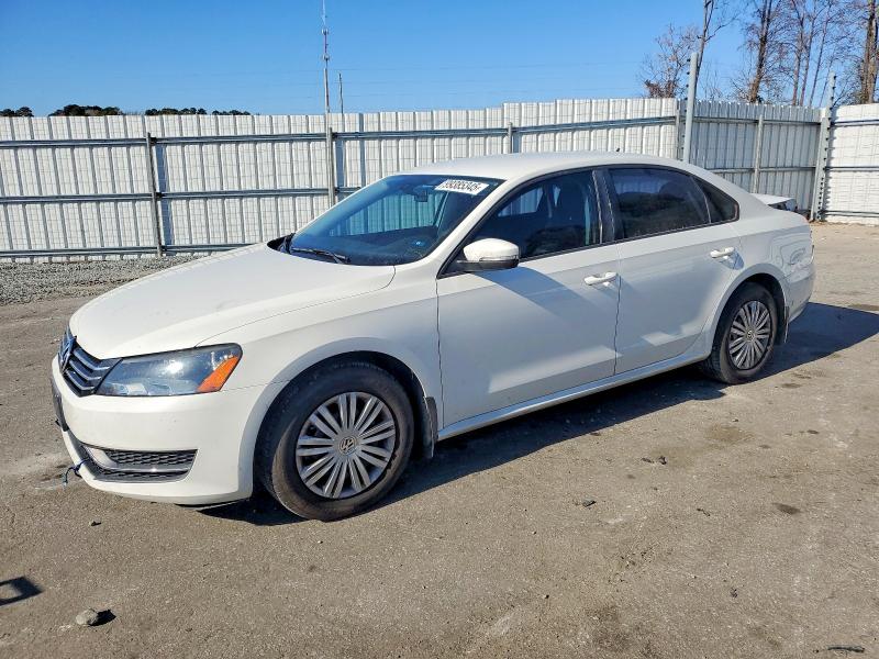 VOLKSWAGEN PASSAT S 2014 with VIN 1VWAS7A38EC049031 - Photo from auction
