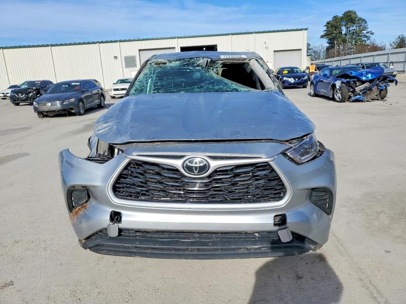 Photo 5 from auction – 2021 TOYOTA HIGHLANDER with VIN 5TDCZRAH0MS080284