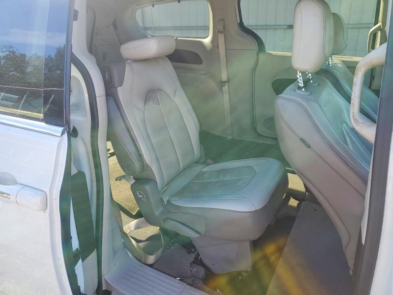 Photo 11 from auction – 2018 CHRYSLER PACIFICA T with VIN 2C4RC1BG1JR269954