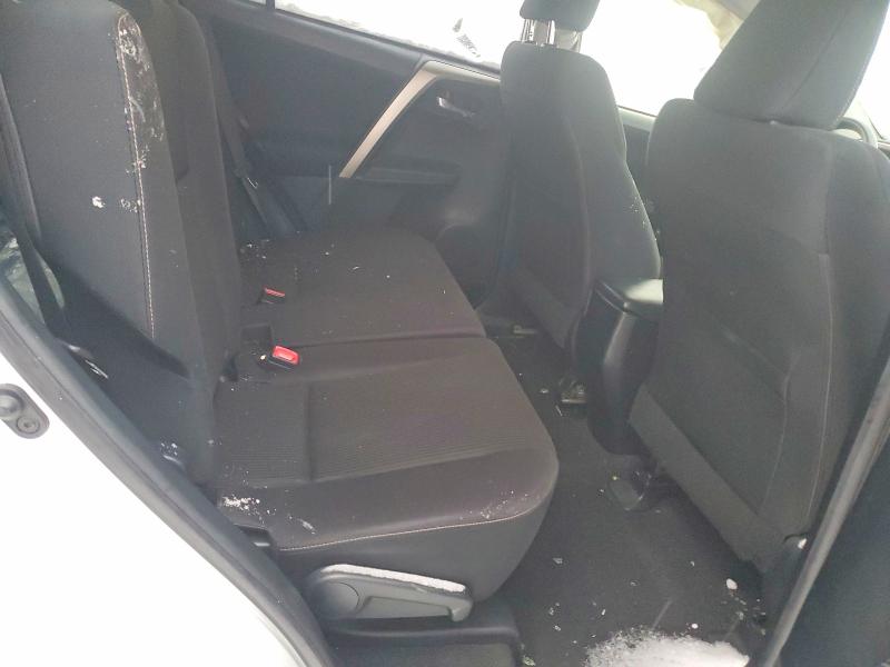 Photo 11 from auction – 2015 TOYOTA RAV4 with VIN JTMRFREV9FD100016