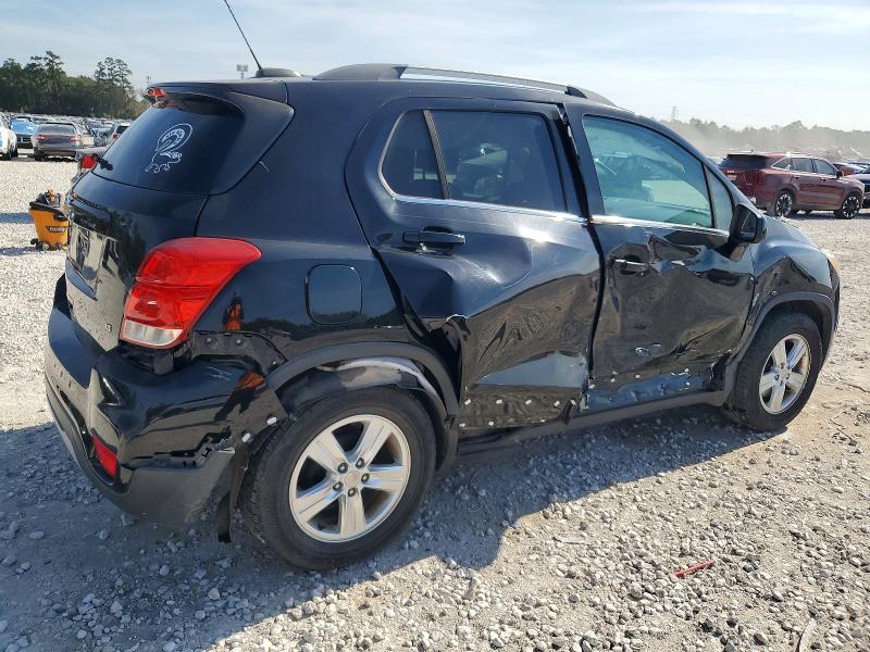 Photo 3 from auction – 2017 CHEVROLET TRAX 1LT with VIN 3GNCJLSB1HL155737