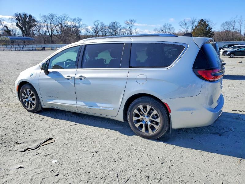 Photo 2 from auction – 2023 CHRYSLER PACIFICA H with VIN 2C4RC1N75PR589105