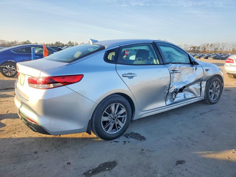 Photo 3 from auction – 2018 KIA OPTIMA LX with VIN 5XXGT4L30JG218801