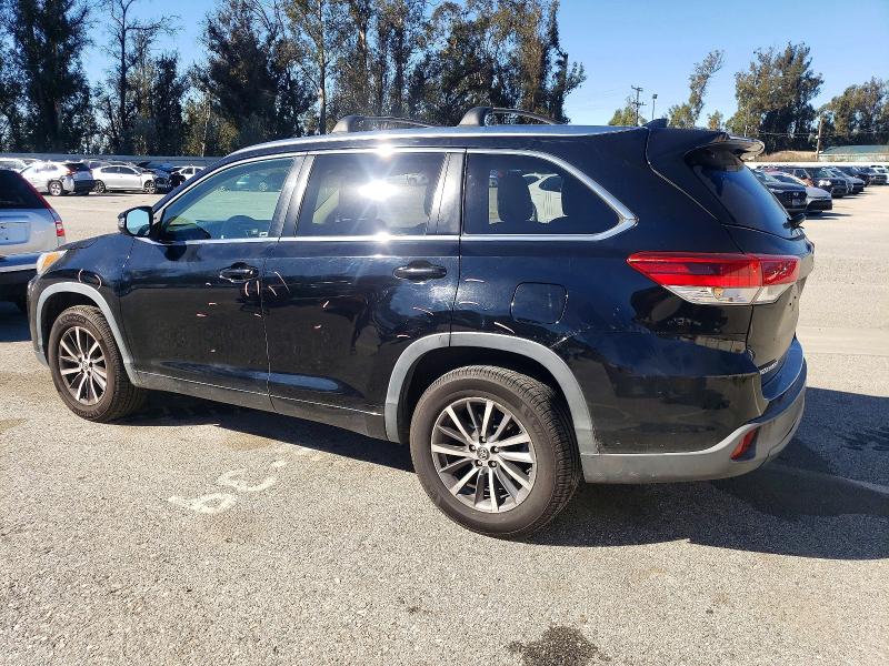 Photo 2 from auction – 2017 TOYOTA HIGHLANDER with VIN 5TDKZRFH8HS522495