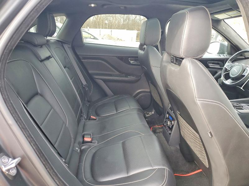 Photo 11 from auction – 2018 JAGUAR F-PACE S with VIN SADCM2FV5JA236353