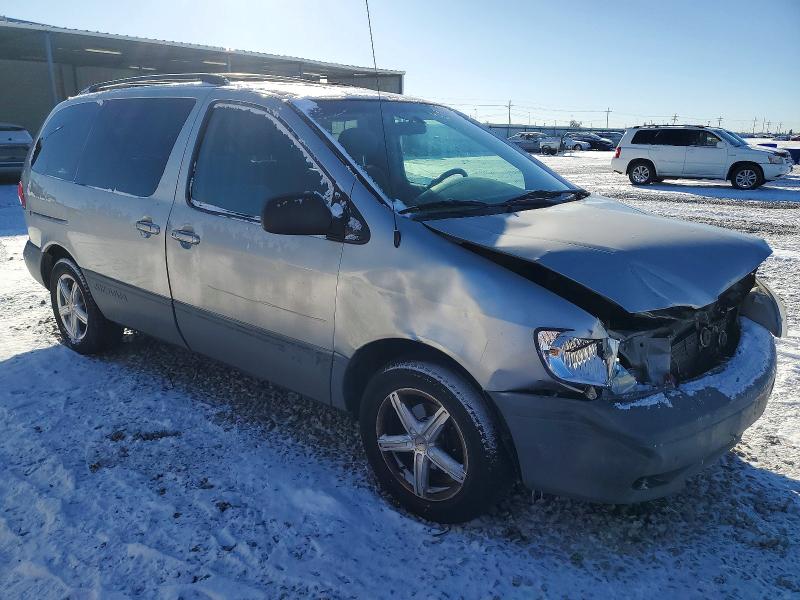 Photo 4 from auction – 2002 TOYOTA SIENNA CE with VIN 4T3ZF19C42U465517