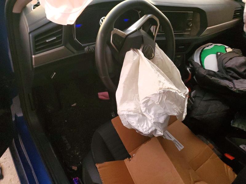 Photo 8 from auction – 2024 VOLKSWAGEN JETTA S with VIN 3VW4M7BU7RM055311