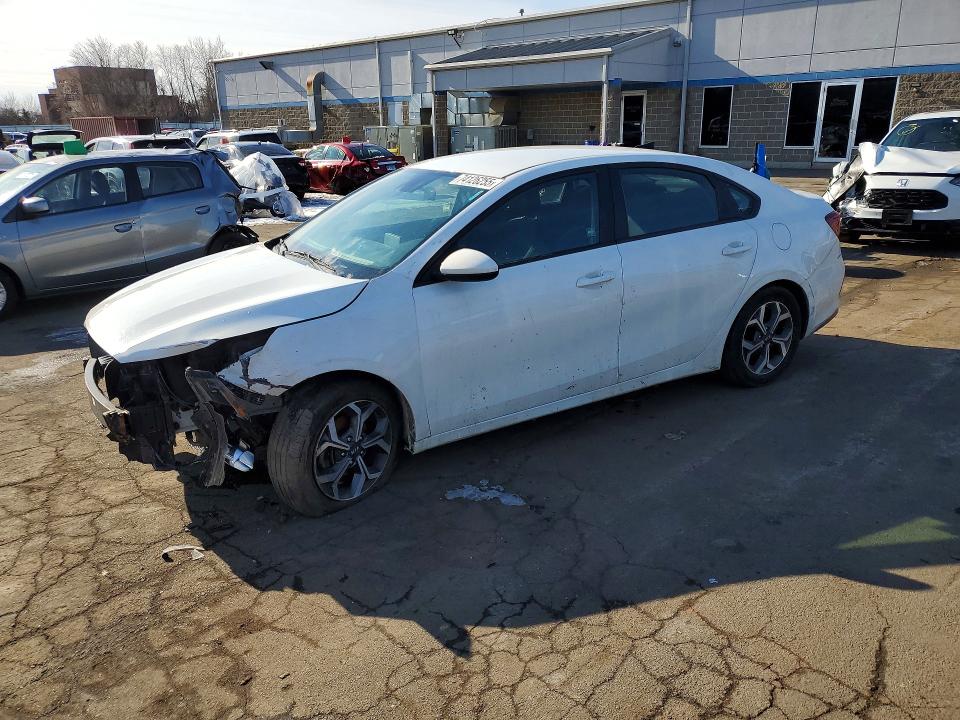 KIA FORTE 2021 with VIN 3KPF24ADXME352481 - Photo from auction