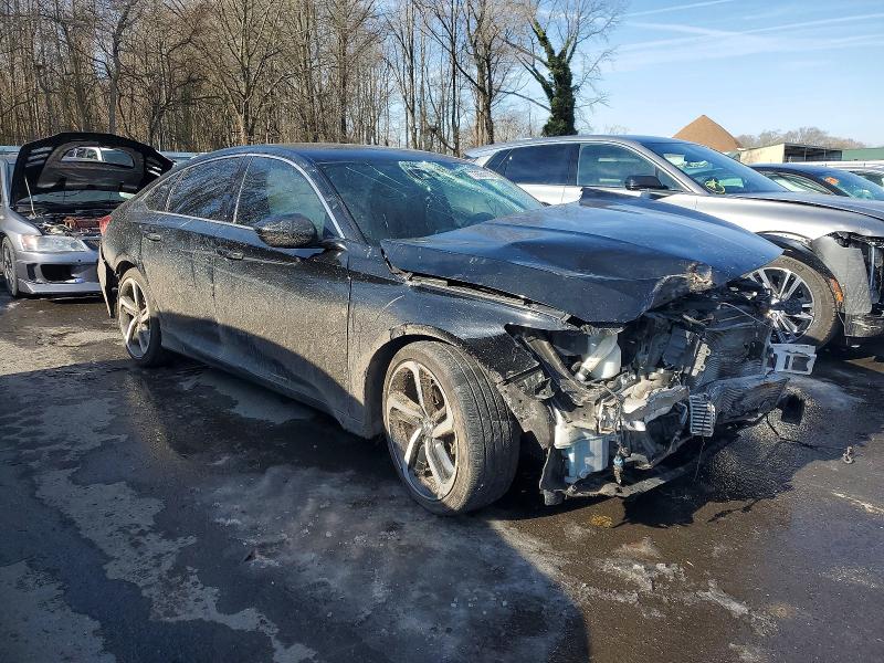 Photo 4 from auction – 2018 HONDA ACCORD with VIN 1HGCV2F3XJA004713