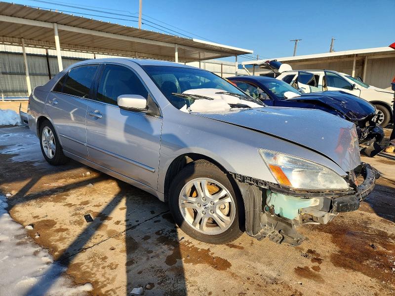 Photo 4 from auction – 2007 HONDA ACCORD with VIN JHMCM56337C010917