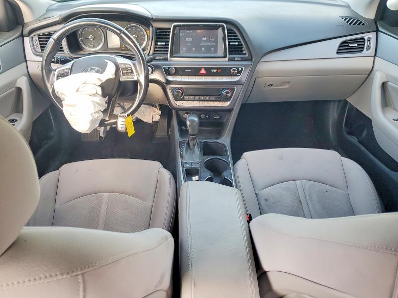 Photo 8 from auction – 2019 HYUNDAI SONATA LIM with VIN 5NPE34AF5KH819793