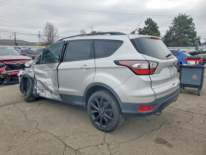 Photo 2 from auction – 2018 FORD ESCAPE SE with VIN 1FMCU0GD6JUB35158