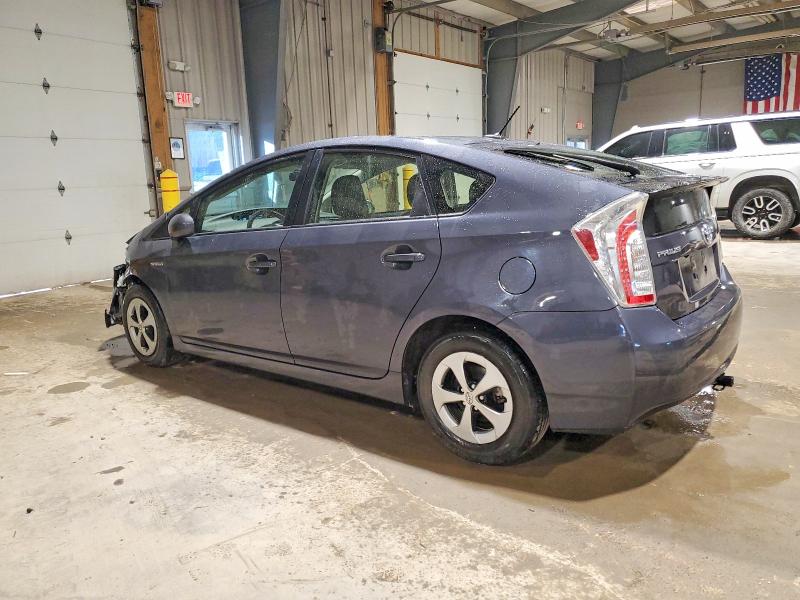 Photo 2 from auction – 2013 TOYOTA PRIUS with VIN JTDKN3DU8D1616263