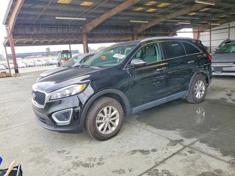 KIA SORENTO 2016 with VIN 5XYPG4A37GG002262 - Photo from auction